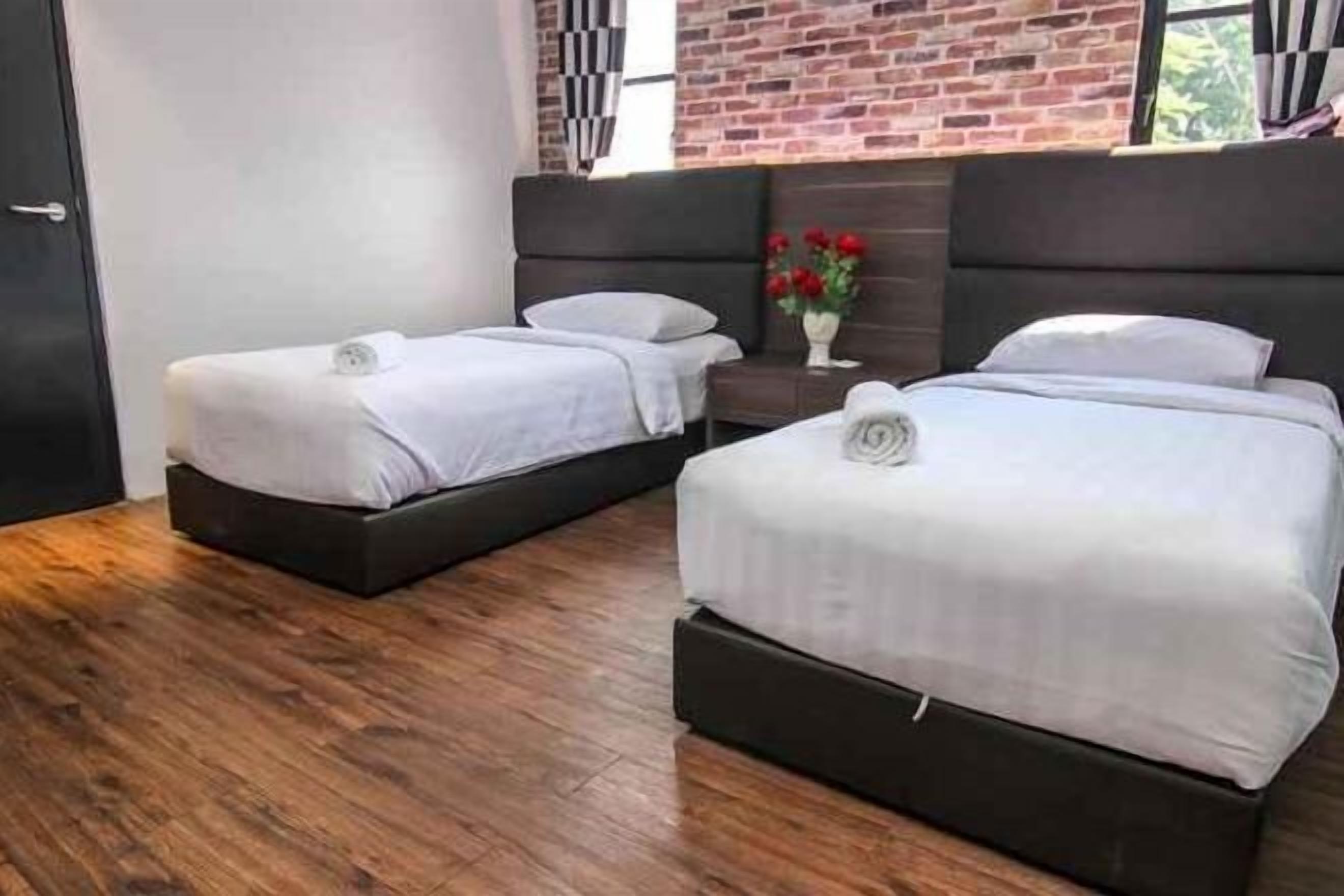 Caja de seguridad en la habitación y escritorio 