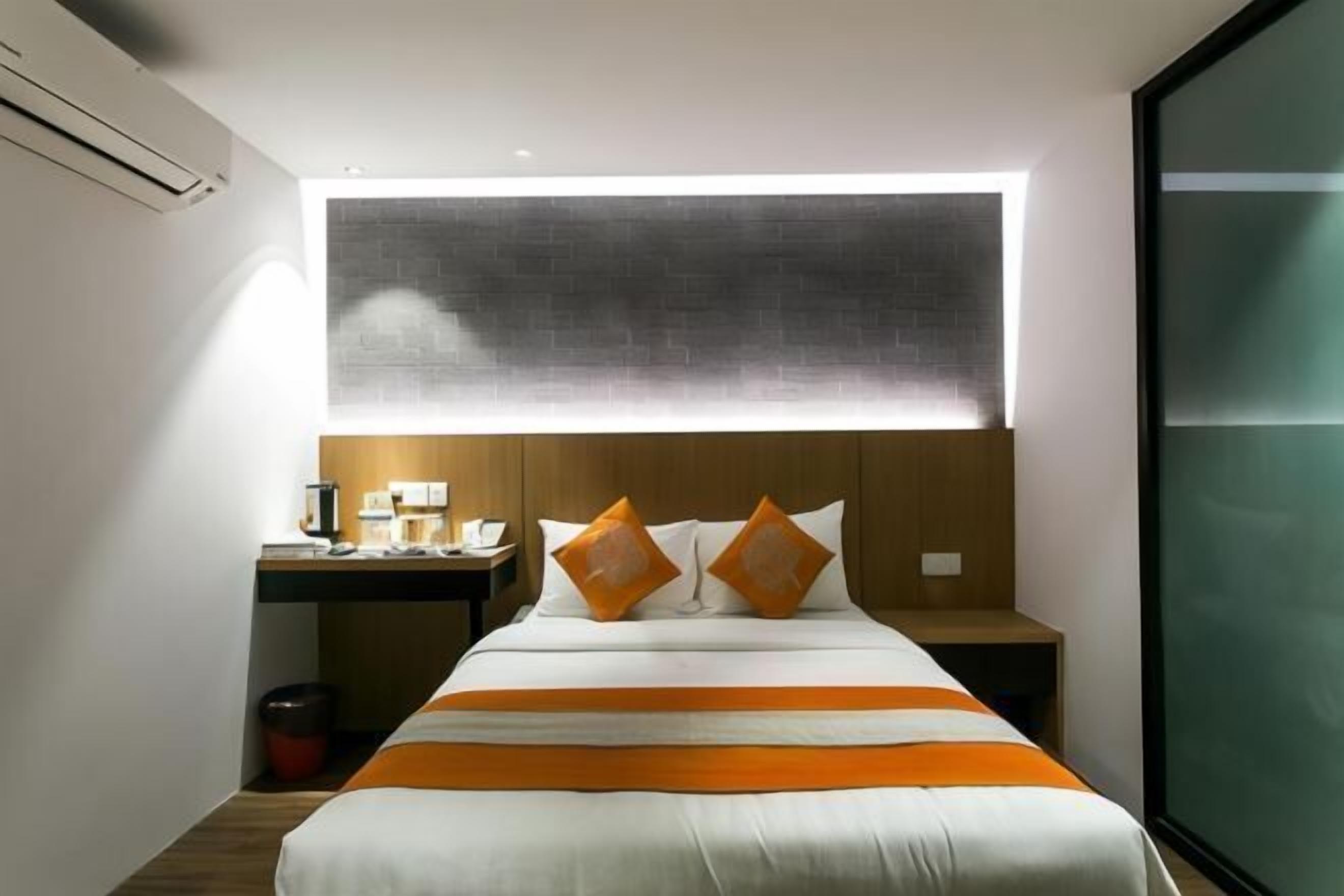 In-room safe, desk, laptop workspace, blackout curtains