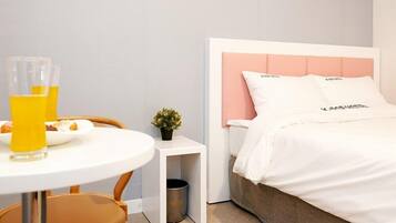 Standard Room | Desk, blackout drapes, soundproofing, free WiFi