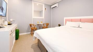 标准房 | 办公桌、遮光窗帘、隔音、免费 WiFi