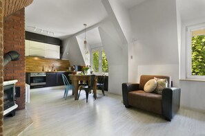 Apartment | Living area | Flat-screen TV, fireplace