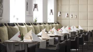 Petit déjeuner buffet servi tous les jours en supplément