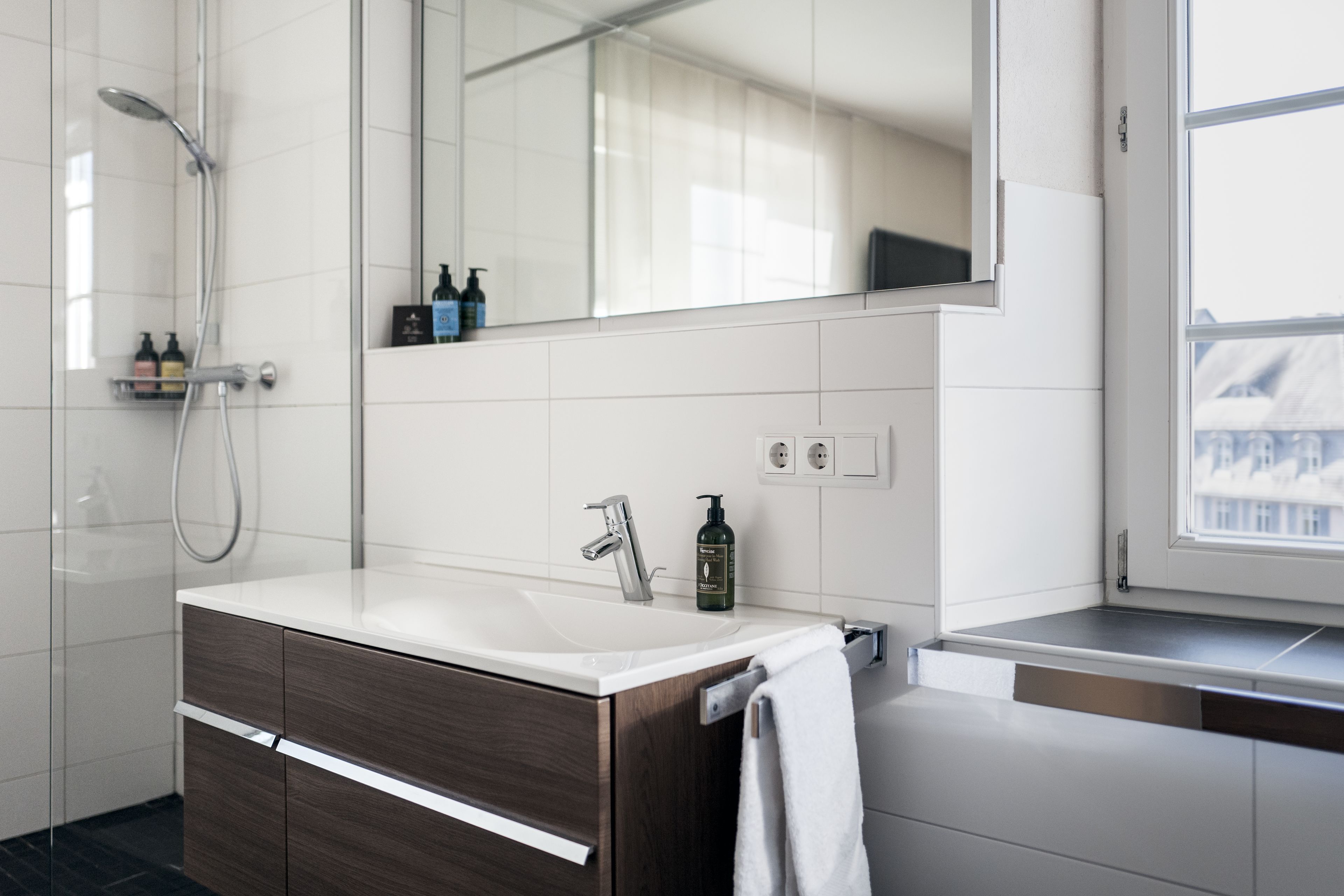 shower, free toiletries, hair dryer, slippers