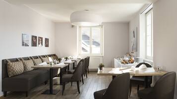 Daily buffet breakfast (EUR 11 per person)