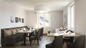Daily buffet breakfast for a fee - Kunst-Hotel Drei König am Marktplatz Stadt Lörrach (Loerrach)