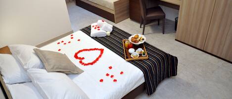 Tripla Economy, letti multipli, non fumatori | Biancheria in cotone egiziano, biancheria da letto di alta qualità