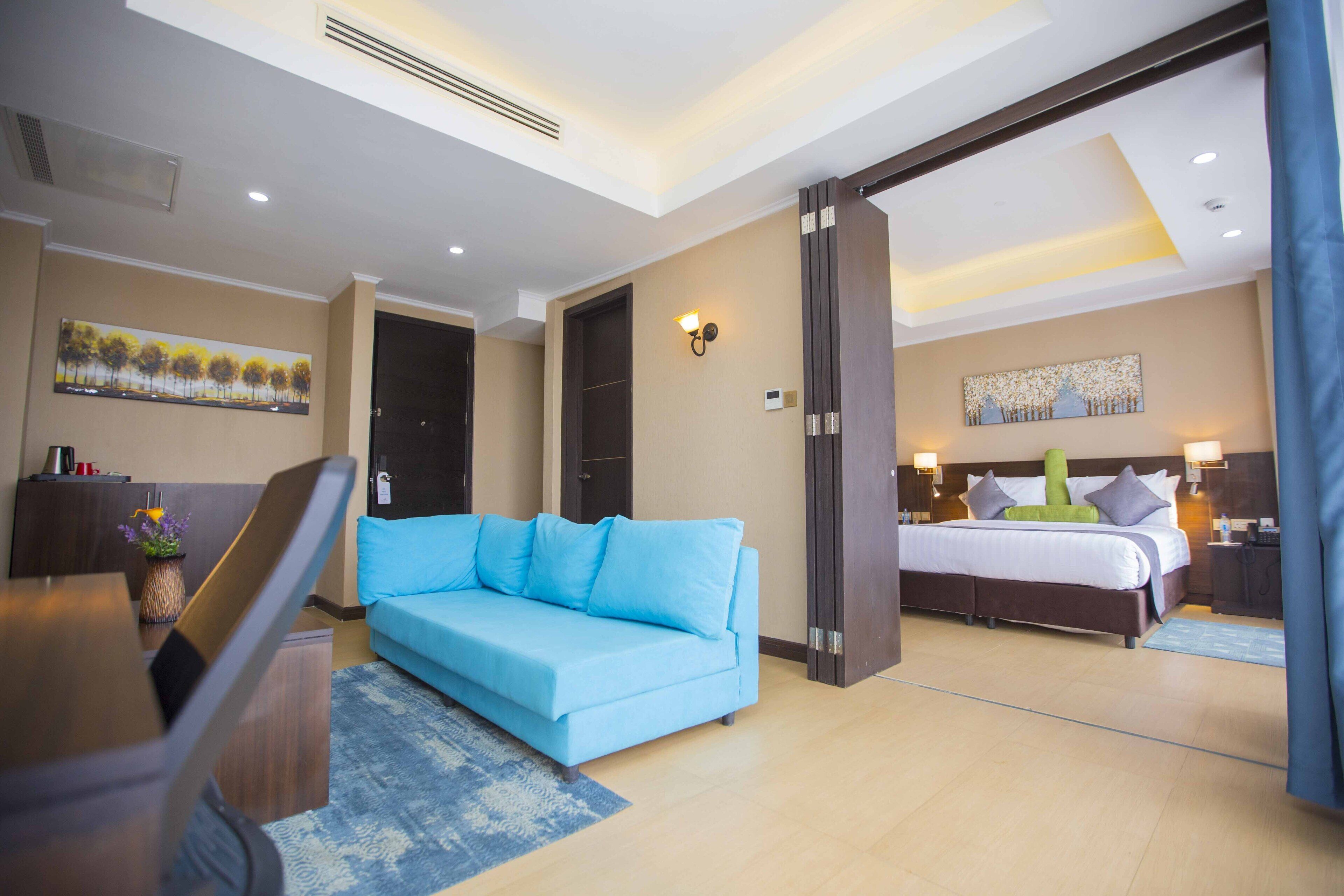 Executive Suite | In-room safe, blackout curtains, soundproofing, iron/ironing board