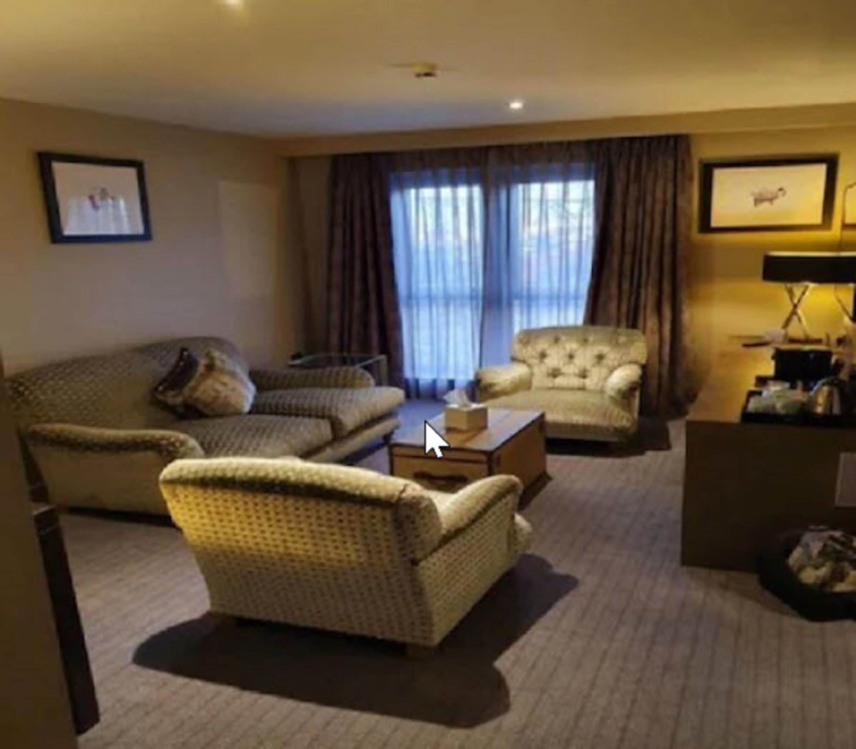 suite, 1 king bed, park view | living room | 55-inch flat-screen tv with digital channels, tv