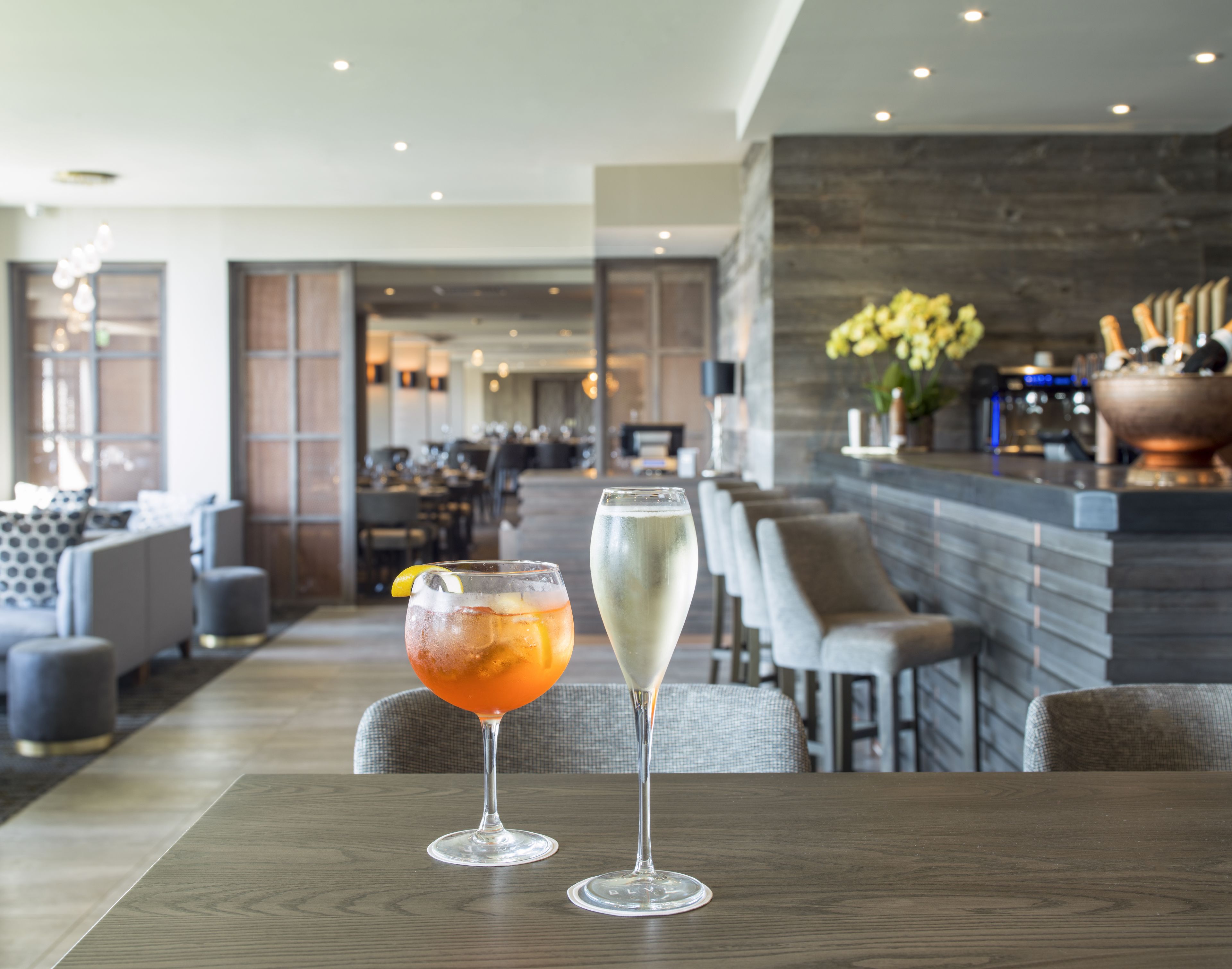 Photo - Boulevard Hotel