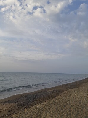 Private beach, beach shuttle, beach umbrellas, beach towels - Duru Pansion Arsuz (Arsuz)