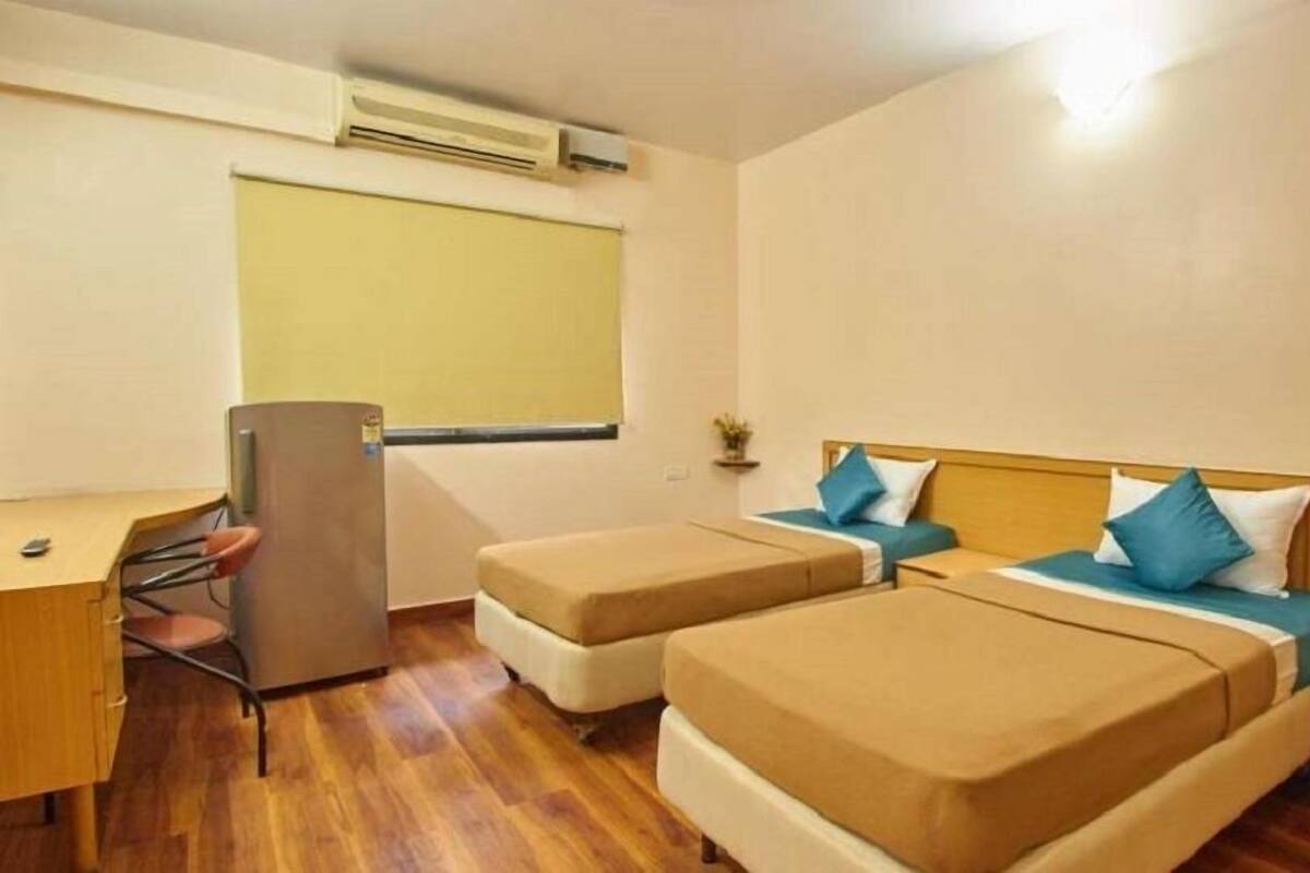 In-room safe, iron/ironing board, free WiFi, bed sheets