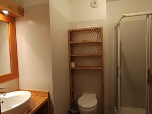 Bathroom - Ski-in/ski-out apartment with large terrace, pet friendly, closed garage (Montgenèvre)