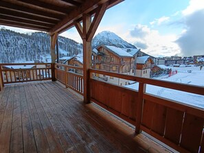 Property grounds - Ski-in/ski-out apartment with large terrace, pet friendly, closed garage (Montgenèvre)