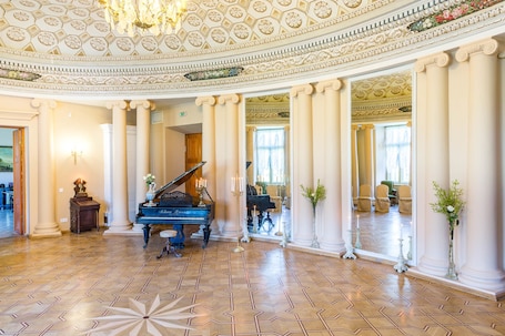 Banquet hall. Pakruojis Manor's Palace Boutique Hotel