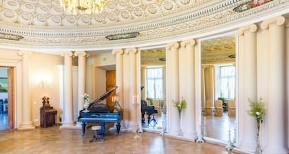 Pakruojis Manor's Palace Boutique Hotel