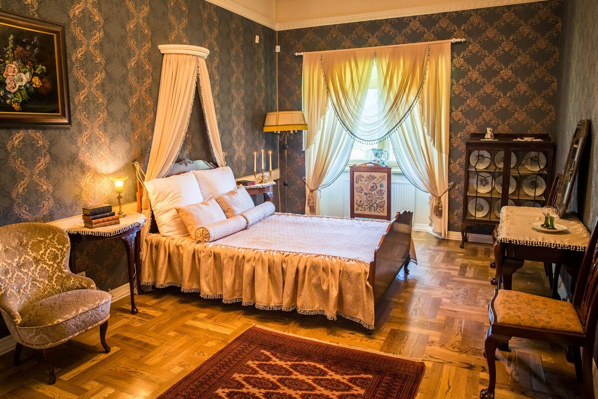 Deluxe Quadruple Room, 2 Double Beds, Non Smoking | Desk, blackout curtains, iron/ironing board (on request)