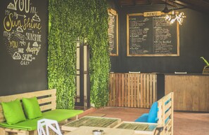 Lobby lounge - Tuk Tuk Boutique Hotel (Negombo)