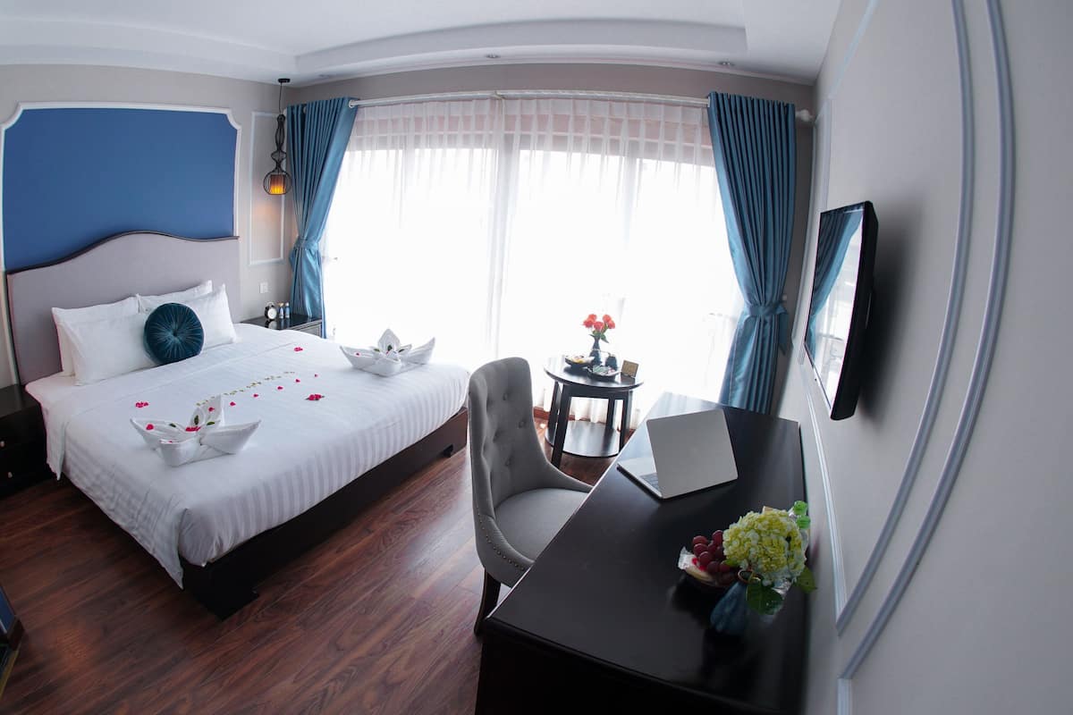 Minibar, in-room safe, desk, blackout drapes