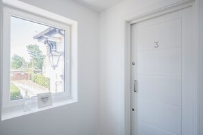 Hallway - Elthorne Luxury Apartments (Uxbridge)