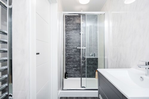 Elthorne Luxury Apartments