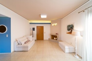 Apartamento superluxo, 2 quartos, para não fumantes | 2 quartos, roupas de cama de algodão egípcio