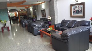Interior entrance - Panorama Inn (Ciudad Del Este)