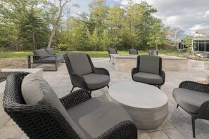 Terrace/patio - Courtyard by Marriott Halifax Dartmouth (Dartmouth)