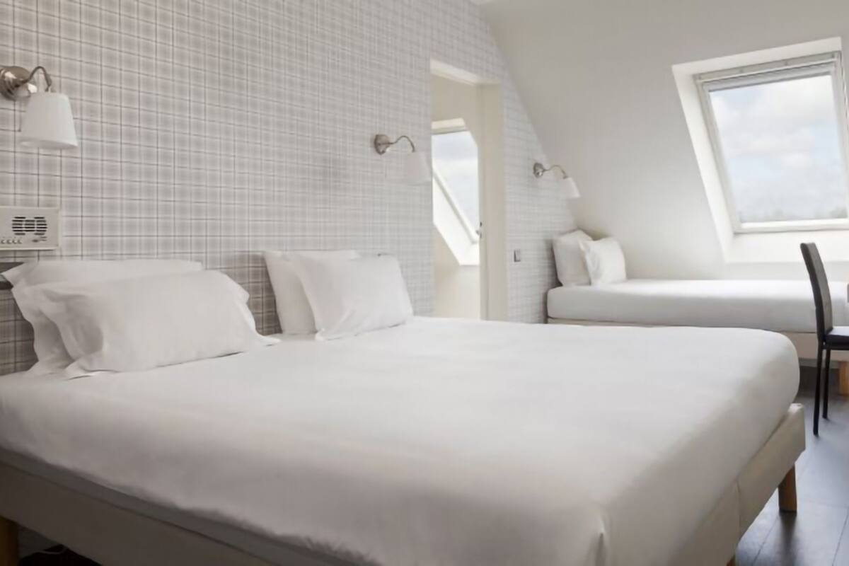 Triple Room, Multiple Beds, Non Smoking | Desk, blackout drapes, soundproofing, WiFi (free)