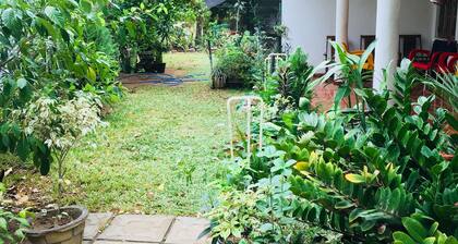 Sudu Neluma Home Stay