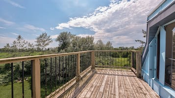 Mökki, useita makuuhuoneita, keittiö | Terassi/patio