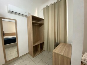Desk, free WiFi, bed sheets