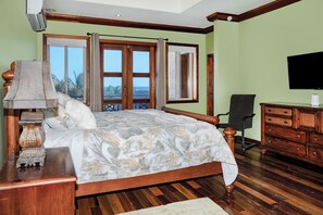 3 chambres, coffres-forts dans les chambres, bureau