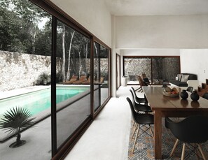 House, Multiple Beds, Non Smoking | In-room dining