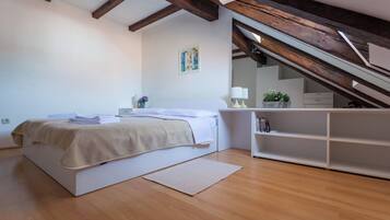 3 chambres, fer et planche Ă repasser, draps fournis