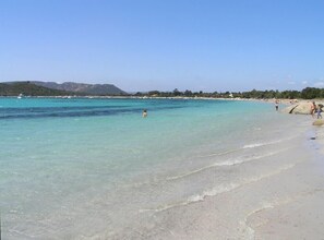 Beach nearby - Near Porto Vecchio, Superb villa with private pool, sleeps 10 (Lecci)