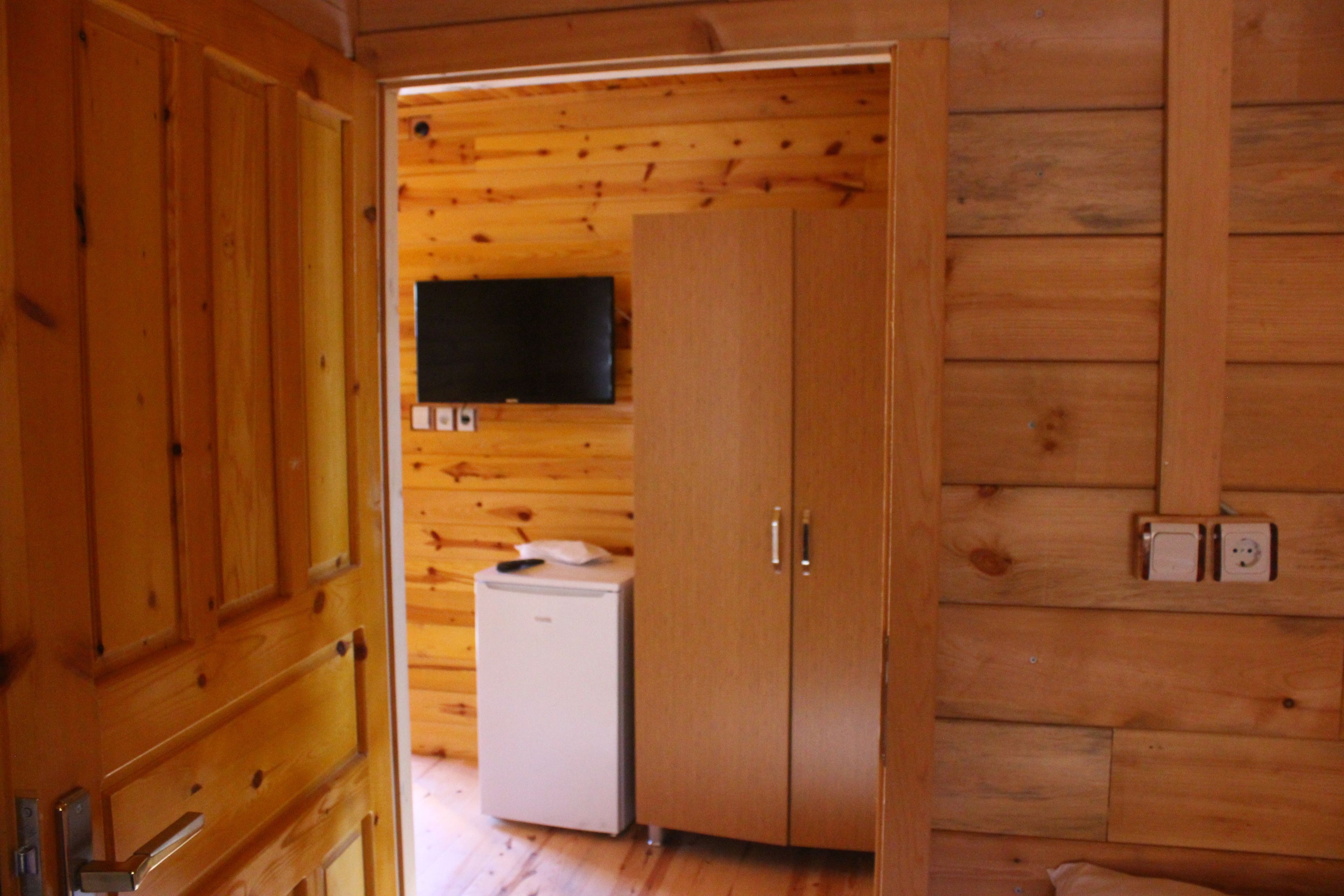 traditional bungalow | living area | lcd tv