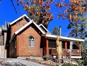 Exterior - Beautiful Slope Side Bear Mountain Lodge. Spa and Pool Table! (Big Bear)
