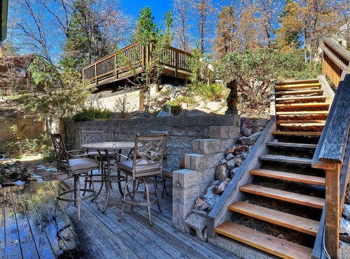 Schöne Hangseite Bear Mountain Lodge.  Spa und Pool Table!