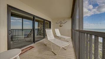 Rumah, 2 kamar tidur | Balkon