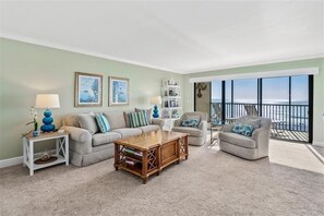 House, 2 Bedrooms | Living room | TV