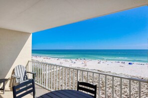 Condo, 1 Bedroom | Property grounds