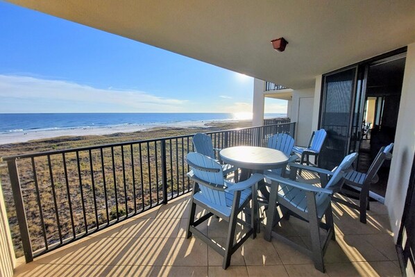 Condo, 3 Bedrooms | Property grounds