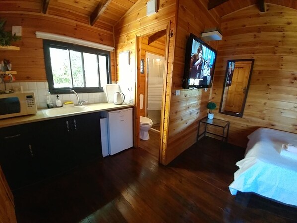 Cabin, 1 Double Bed, Non Smoking | Private kitchen | Fridge, microwave, stovetop, coffee/tea maker - Assaf's Cabin (Mateh Asher)