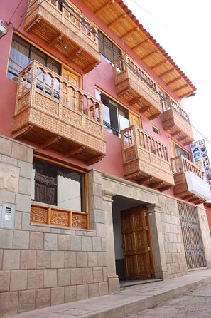 Fachada de la propiedad