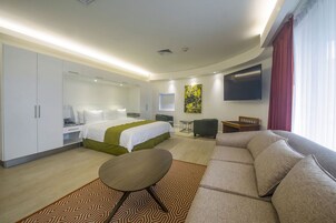 Caja de seguridad en la habitación y decoración personalizada 