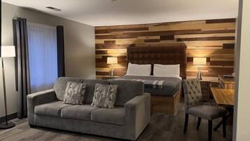 Deluxe Room, 1 King Bed | Desk, laptop workspace, blackout drapes, iron/ironing board