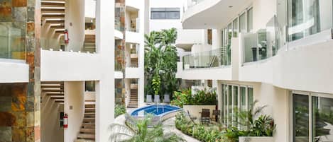 Kiến trúc tòa nhà