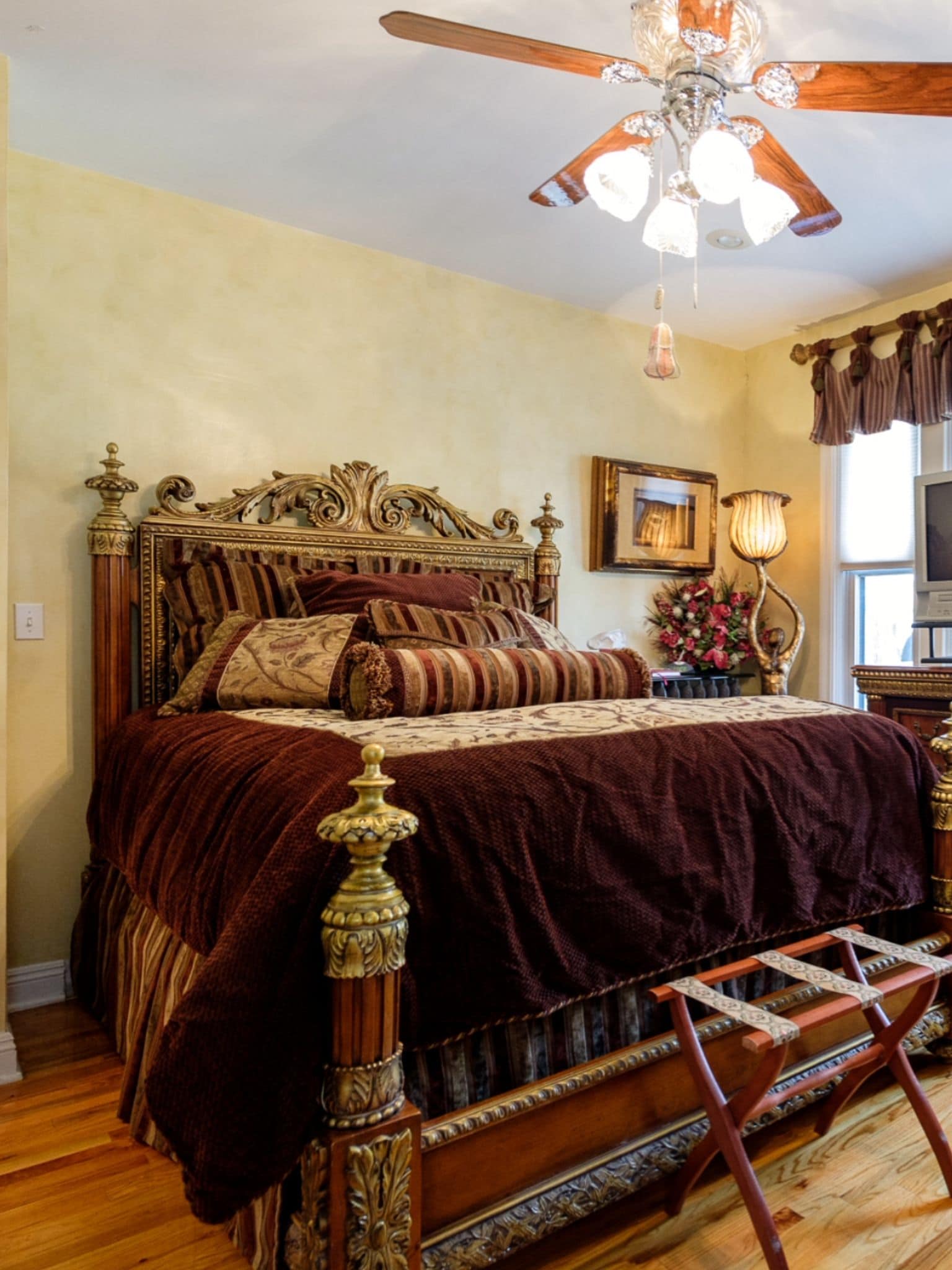 Photo - Gaslight Bed & Breakfast