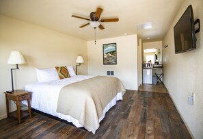 Habitación estándar, 1 cama King size, para no fumadores | Ropa de cama de alta calidad, camas con pillow-top y ropa de cama