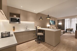 1 habitación, ropa de cama de alta calidad, edredón y minibar 